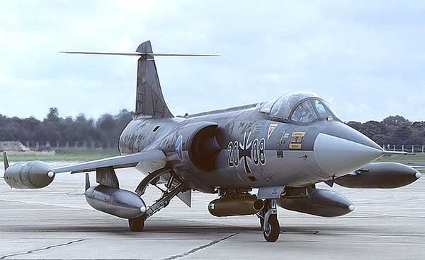 Многоцелевой истребитель F-104 Starfighter